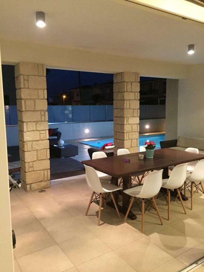 Villa Kristia Paphos Eksteriør bilde